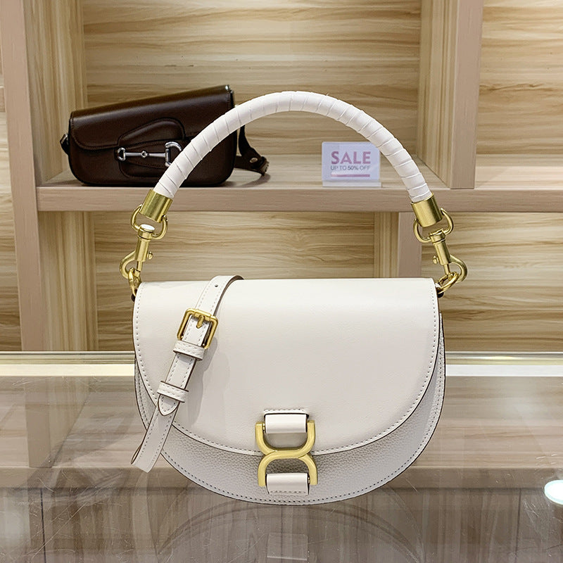 Women's Design Chain Selenodont Semicircle One Saddle Bags