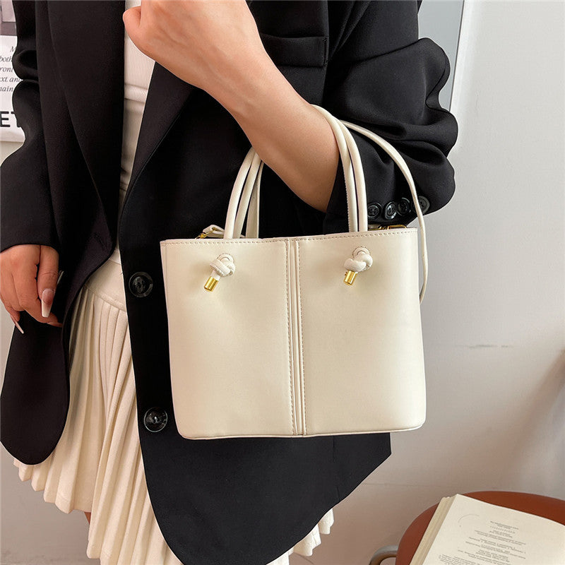 Fashionable High-grade Vintage Knotted Large Capacity Women's Messenger Bag