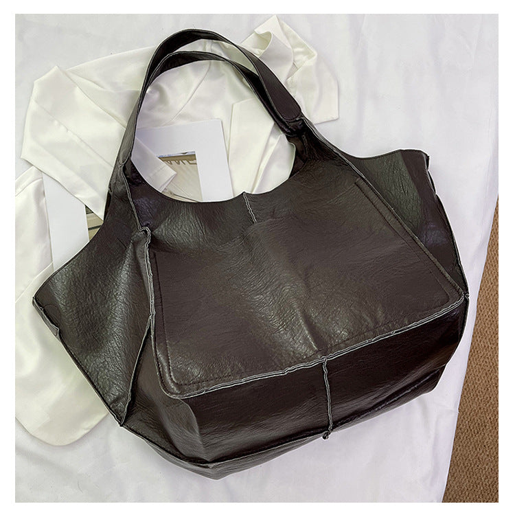 Women's Fashion Large Capacity High-grade Retro Commuter Bags