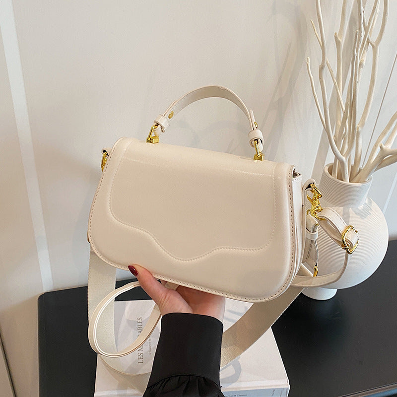 Women's Spring Fashion Commuter Leisure Versatile Saddle Women's Shoulder Bag