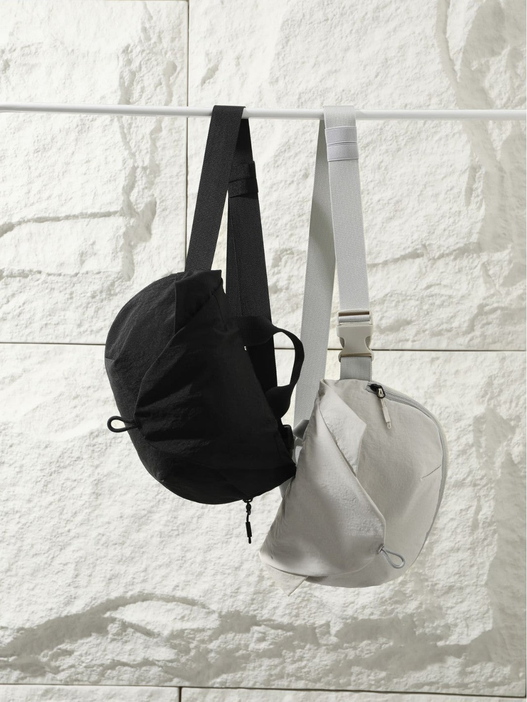Leisure Style Lightweight Waterproof Couple Nylon Magnetic Suction Men's Chest Bag
