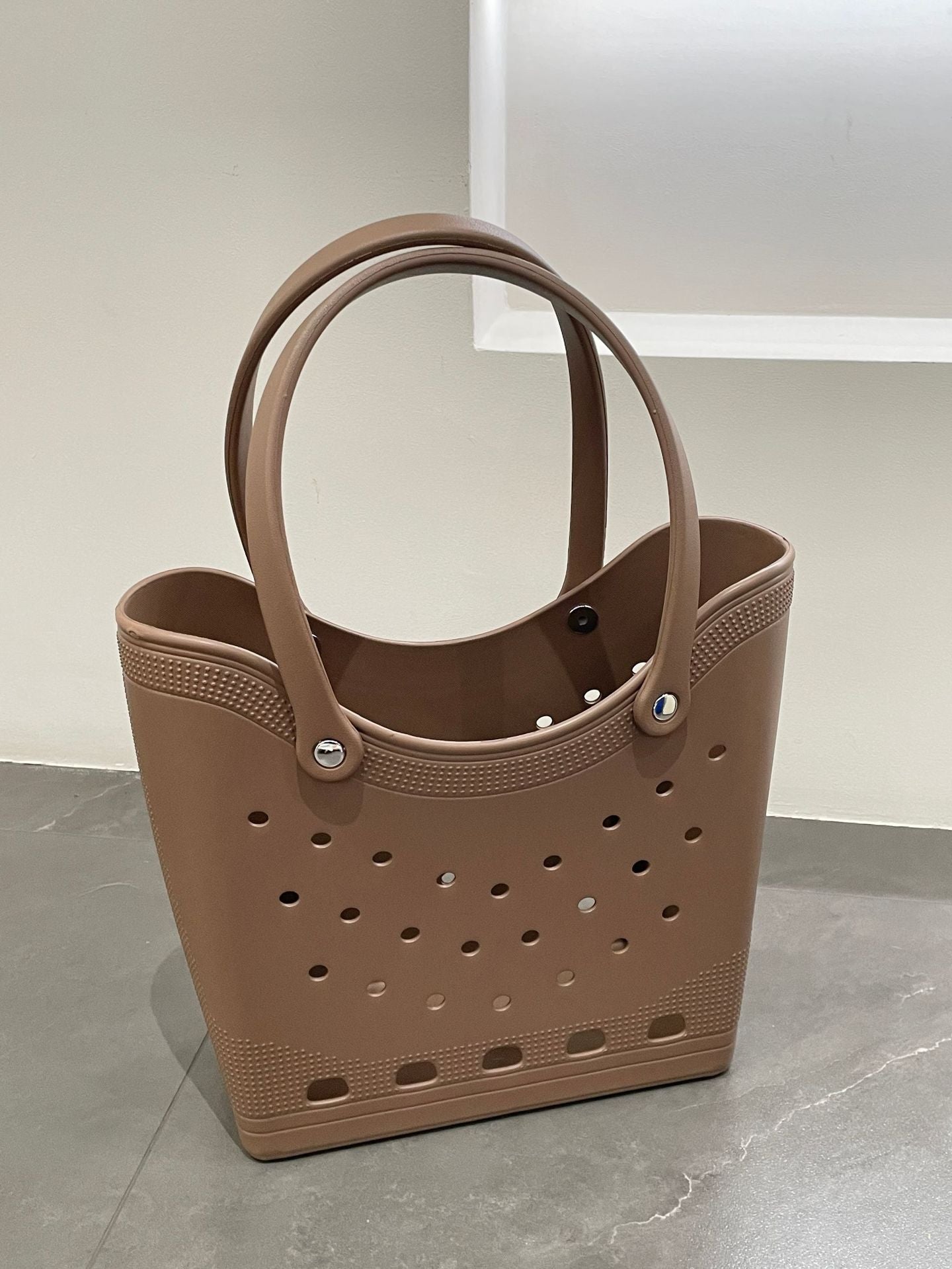 Hole Fashion Seaside Out Large Capacity Women's Handbag