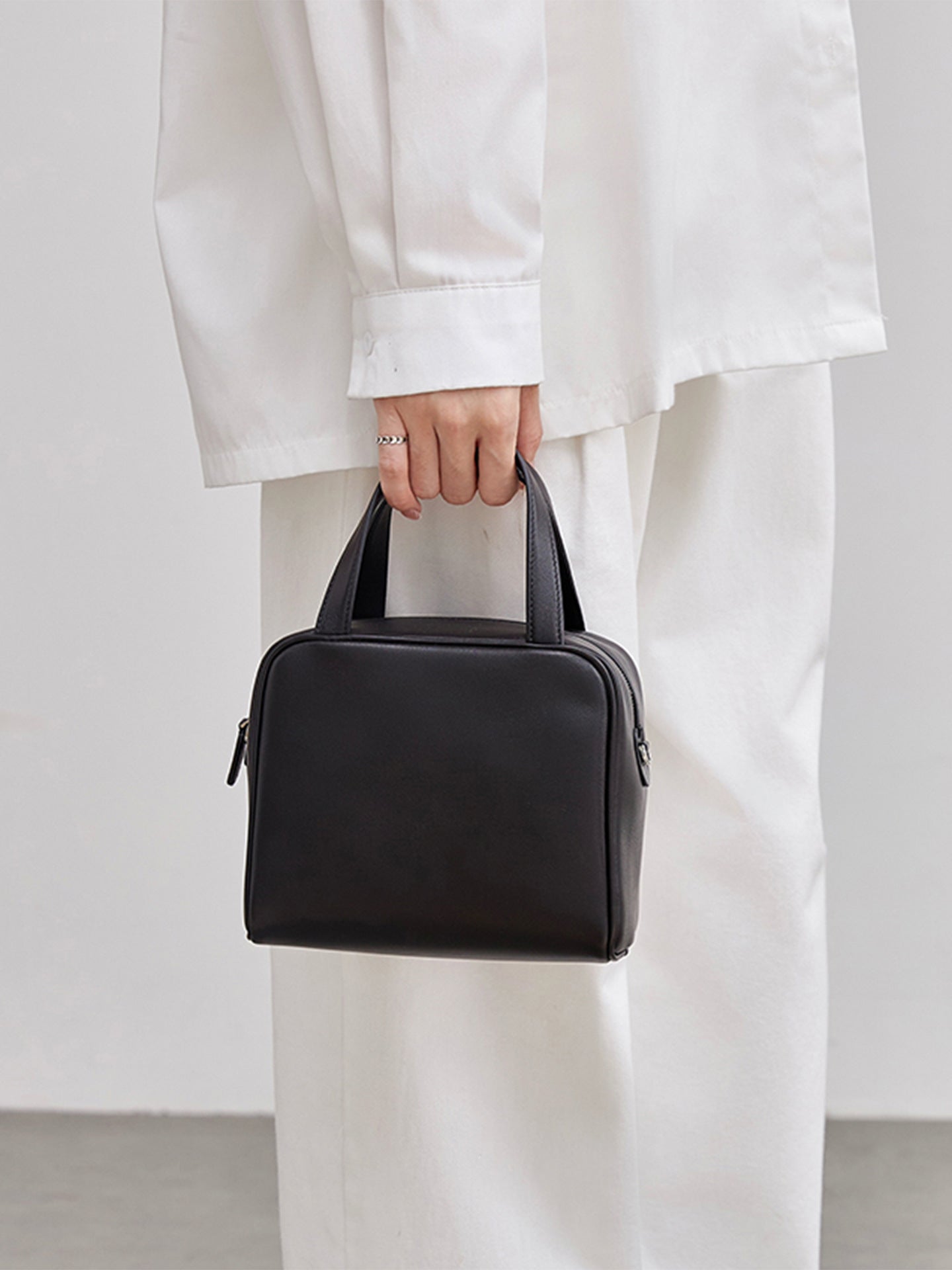 Elegant High Version Sheepskin Simple Style Women's Handbag