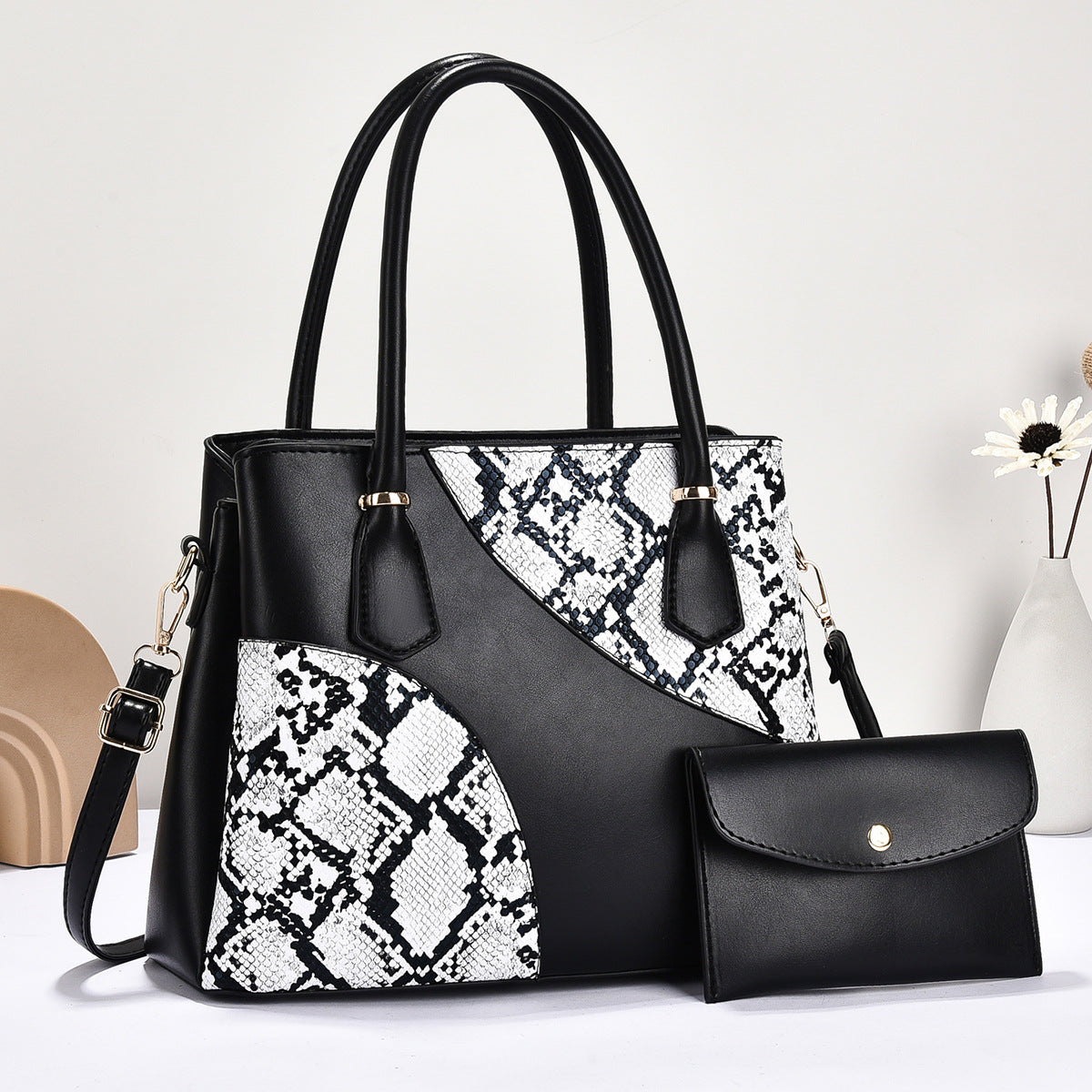 Snake Pattern Fashion Stitching Letter Personality Trendy Texture Light Tote Bags