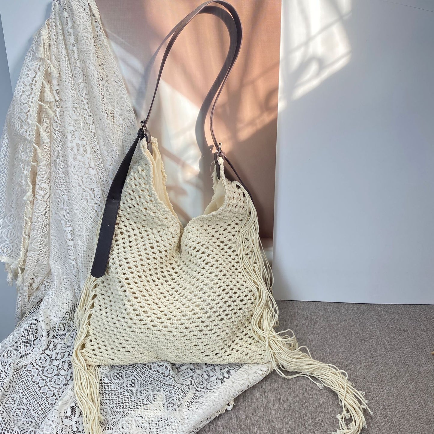 Spring Large Capacity Weaving Hollow Leisure Seaside Women's Shoulder Bag