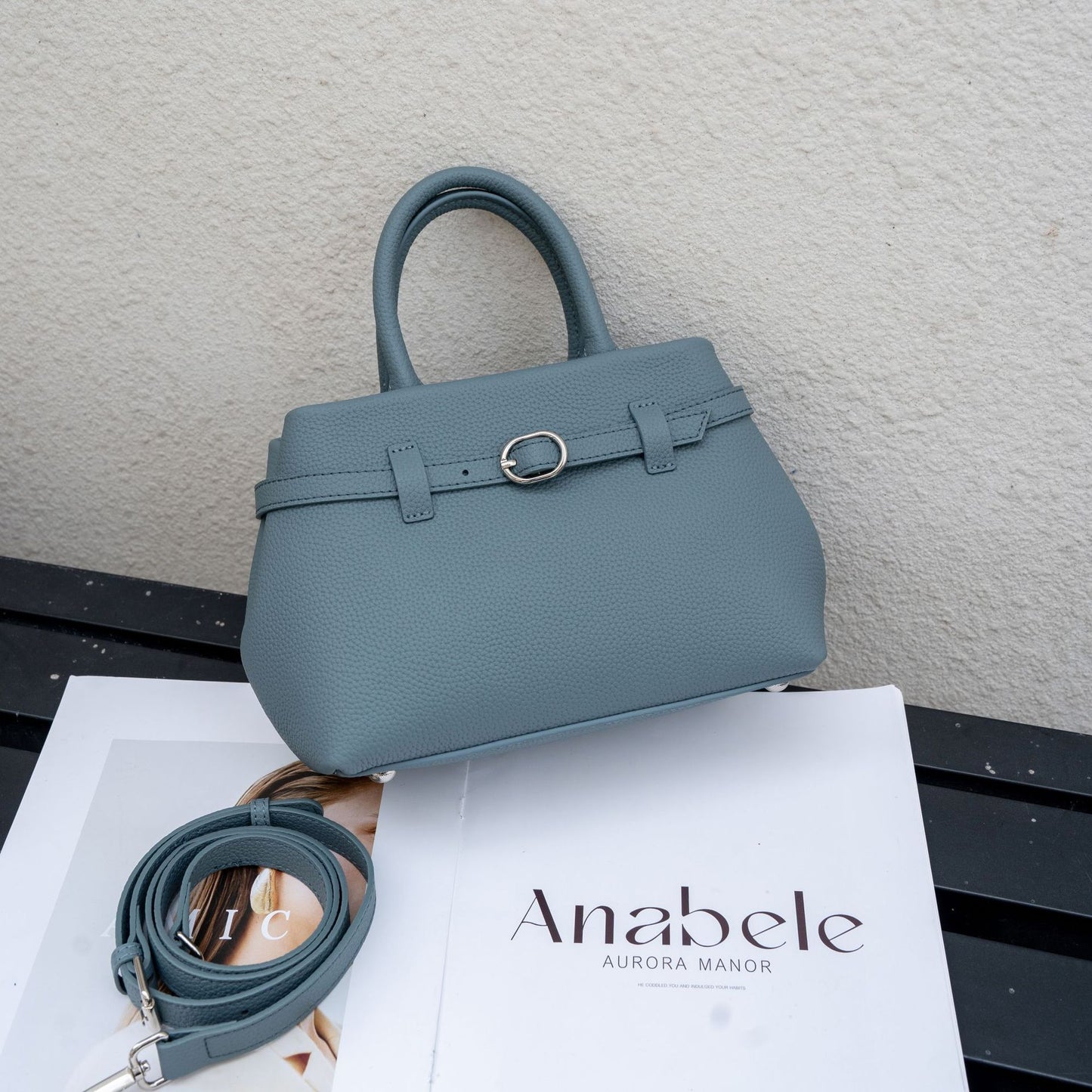 Women's First Layer Leather Large Capacity Nice Zipper Women's Shoulder Bag