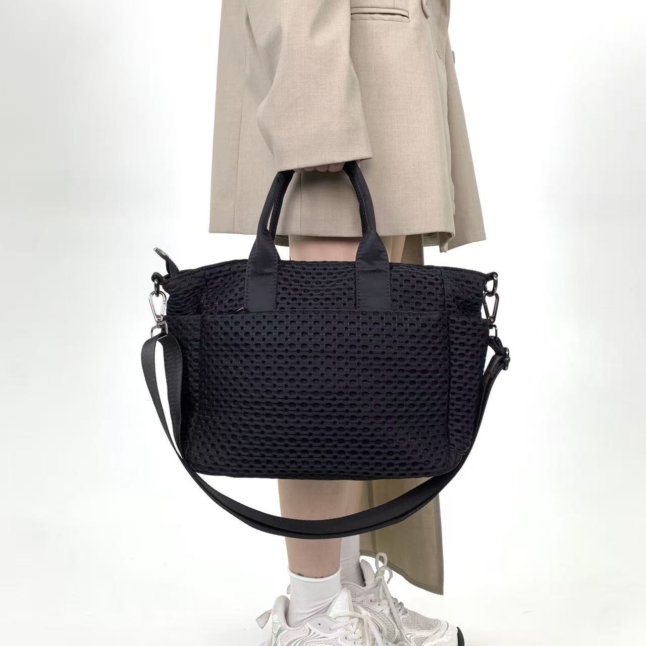 Women's Fashion Quilting Mesh Simple Trendy Women's Shoulder Bag