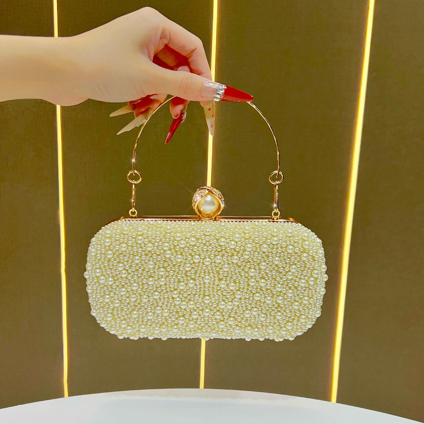 Women's Fashion Pearl Clutch Chain Light Luxury Handbags