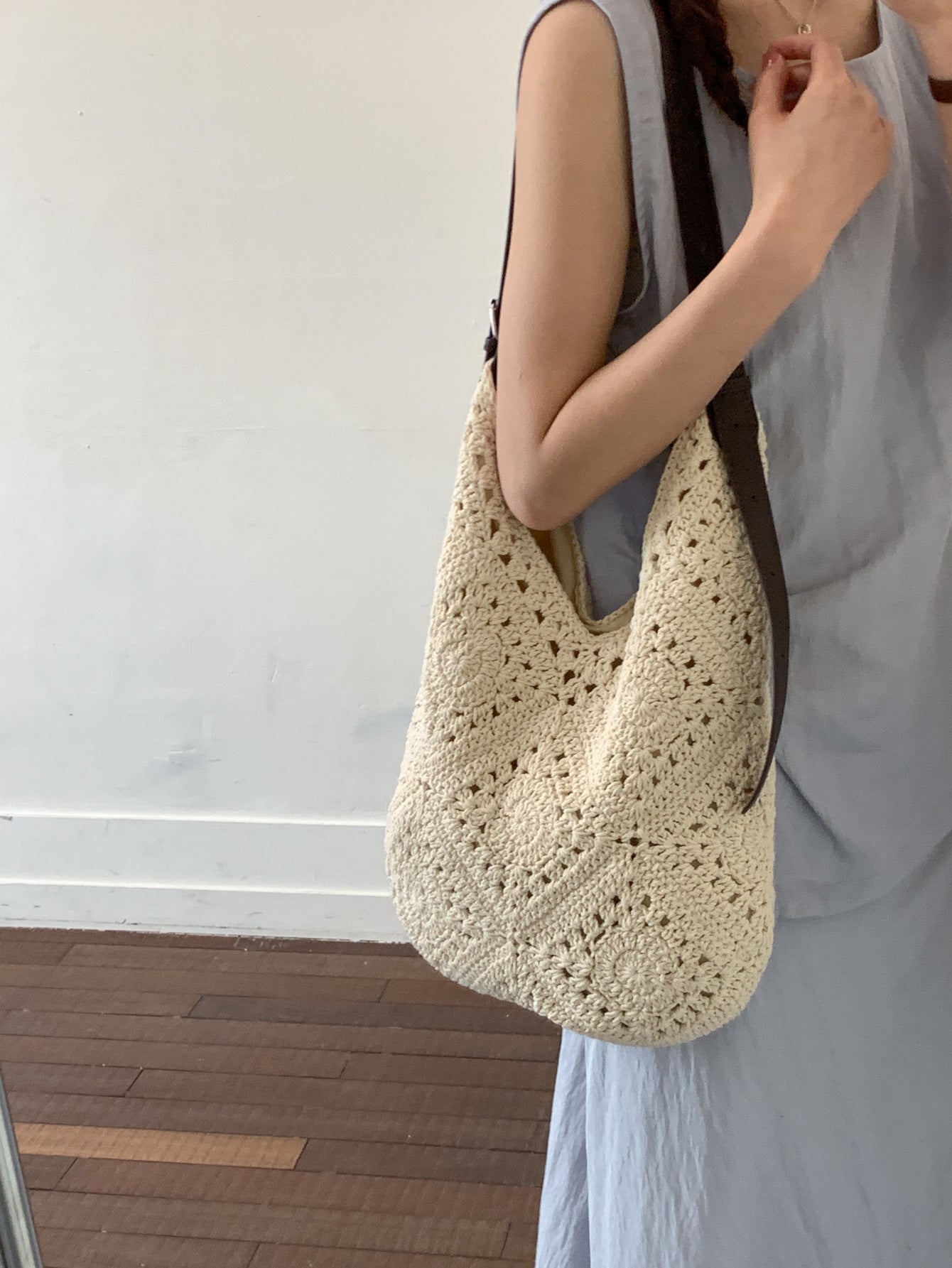 Korean Style Art Woven Mori Seaside Hollow Holiday Women's Shoulder Bag