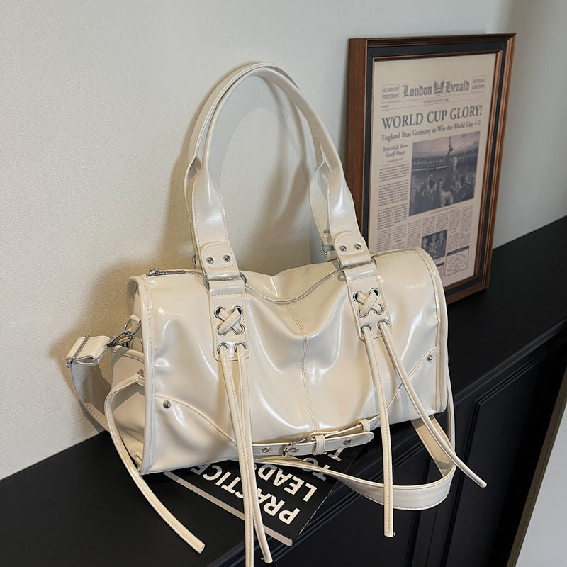 Women's Style Retro Large Capacity Fashion Commuter Shoulder Bags