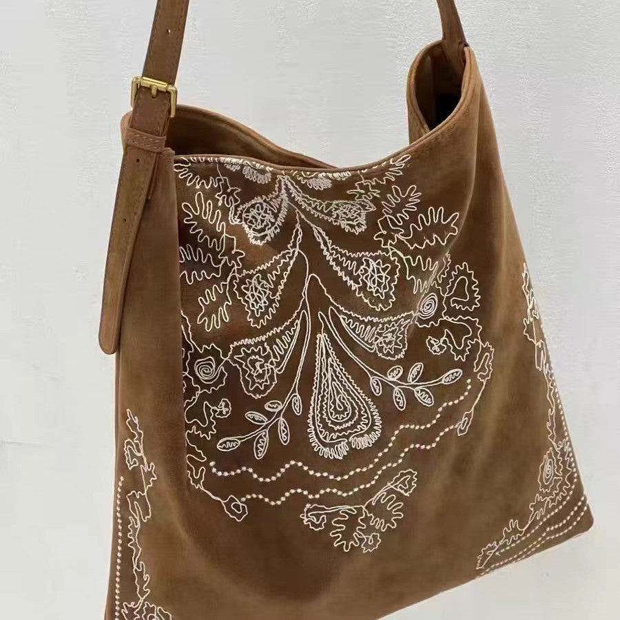 Women's Bohemian Embroidery Matte Leather Beads Large Capacity Retro Easy Matching Women's Shoulder Bag
