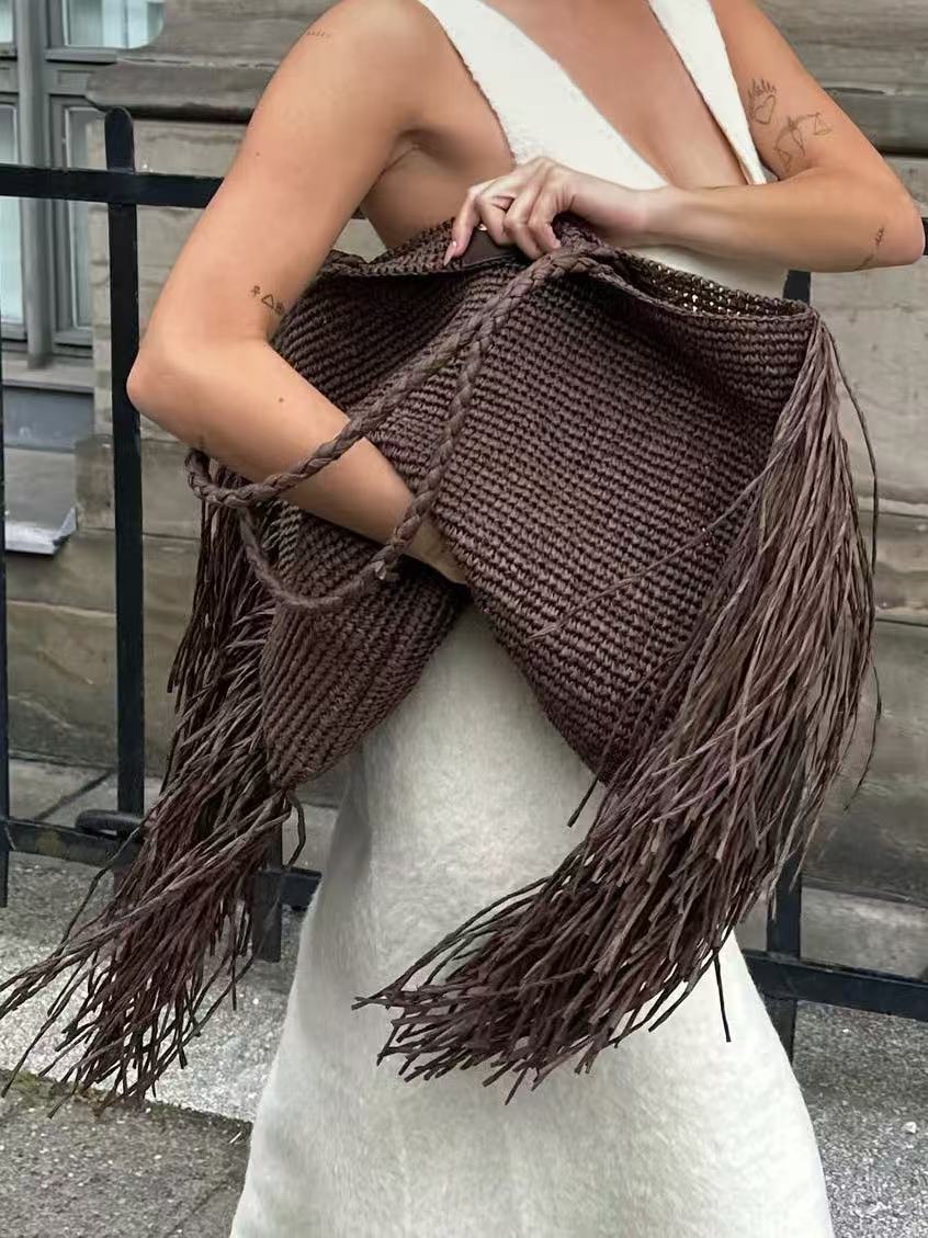 Women's Fashionable Brown Straw Tassel Design Women's Shoulder Bag