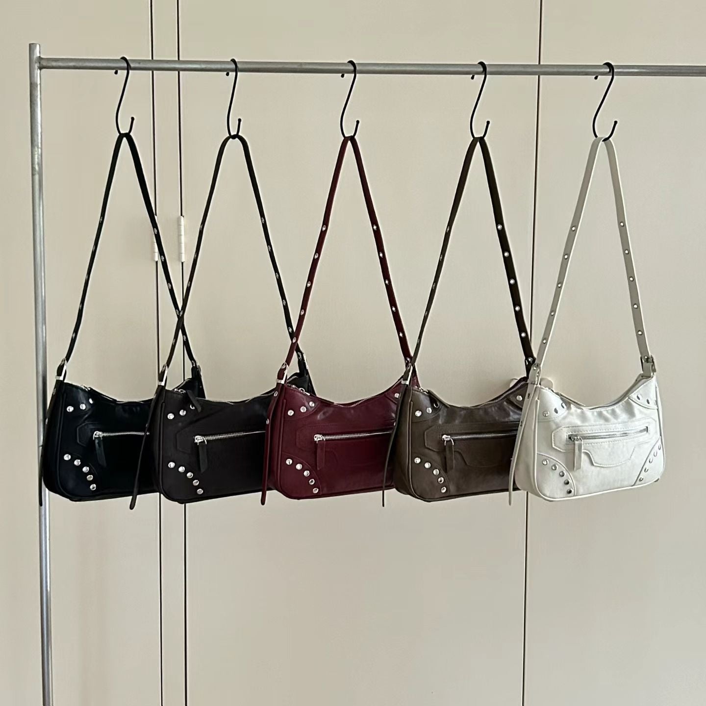 Women's Street Cool Rivet Motorcycle Retro Hot Sweet Women's Handbag