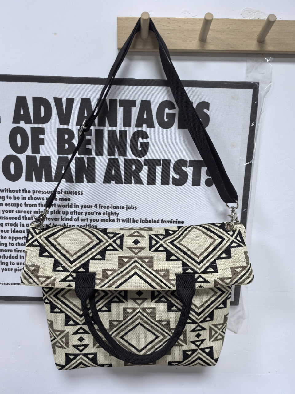 Women's Striped Stitching Flip Detachable Strap Large Capacity Leisure Women's Handbag