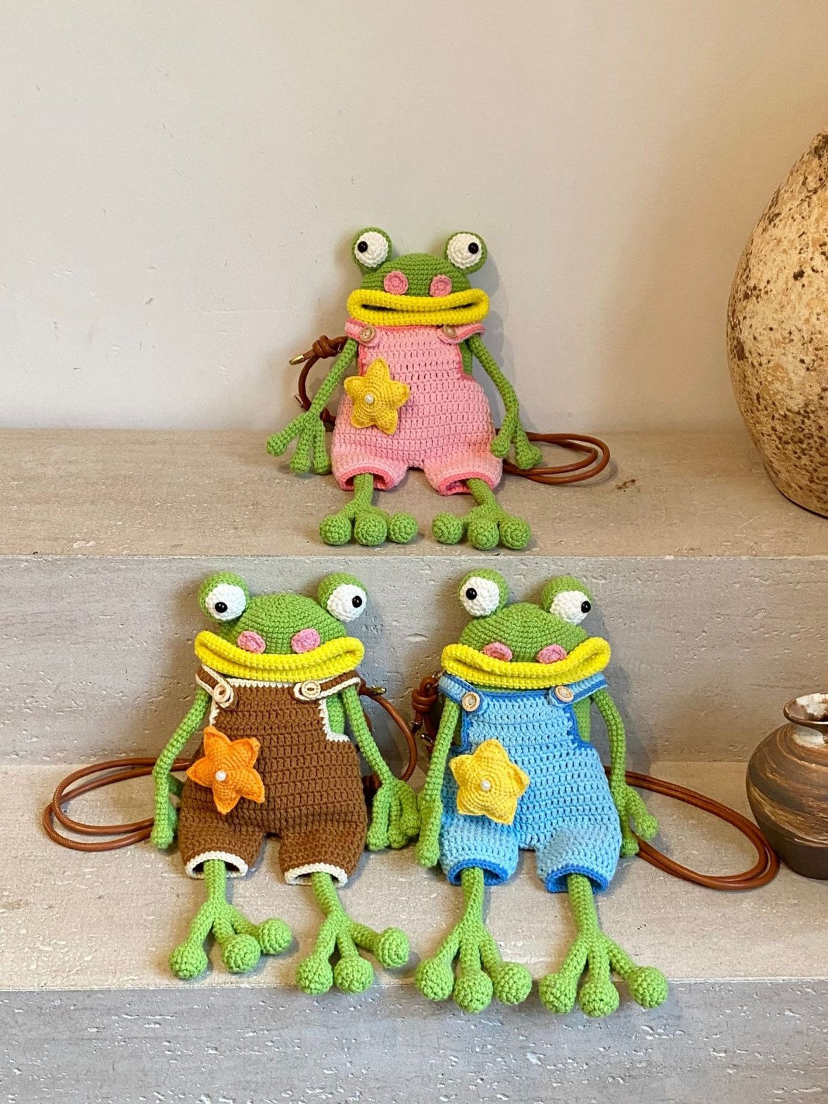 Frog Mobile Suspender Pants Ugly Cute Women's Messenger Bag