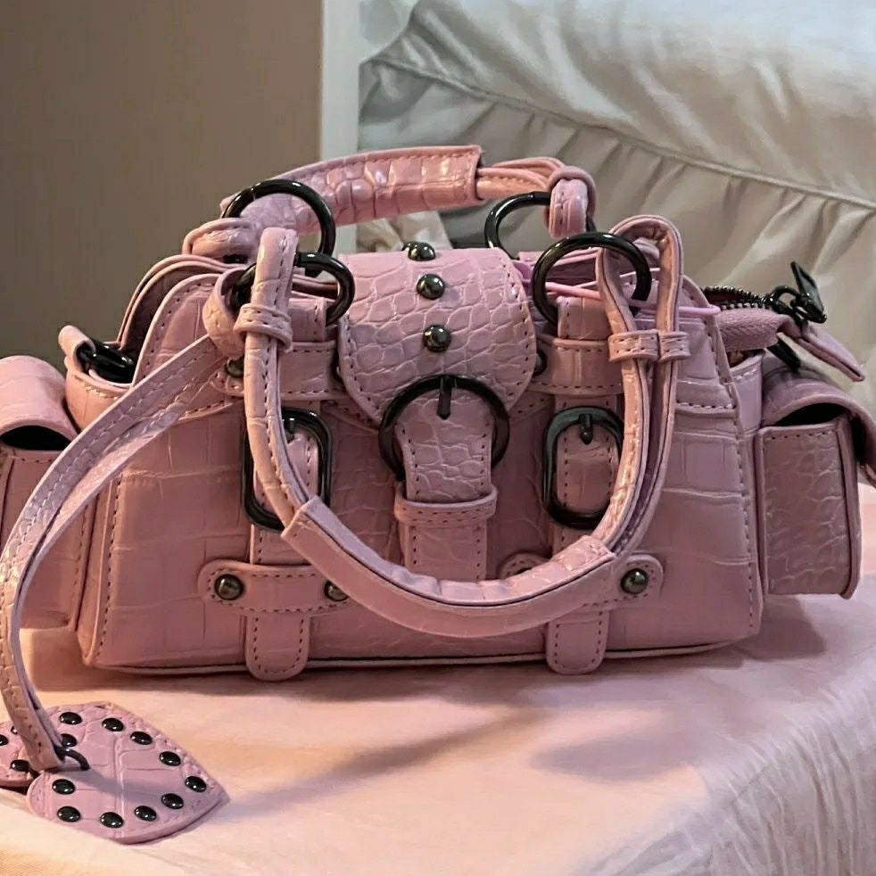 Retro Millennium Style Crocodile Pattern Rivet Flip Hand Bags