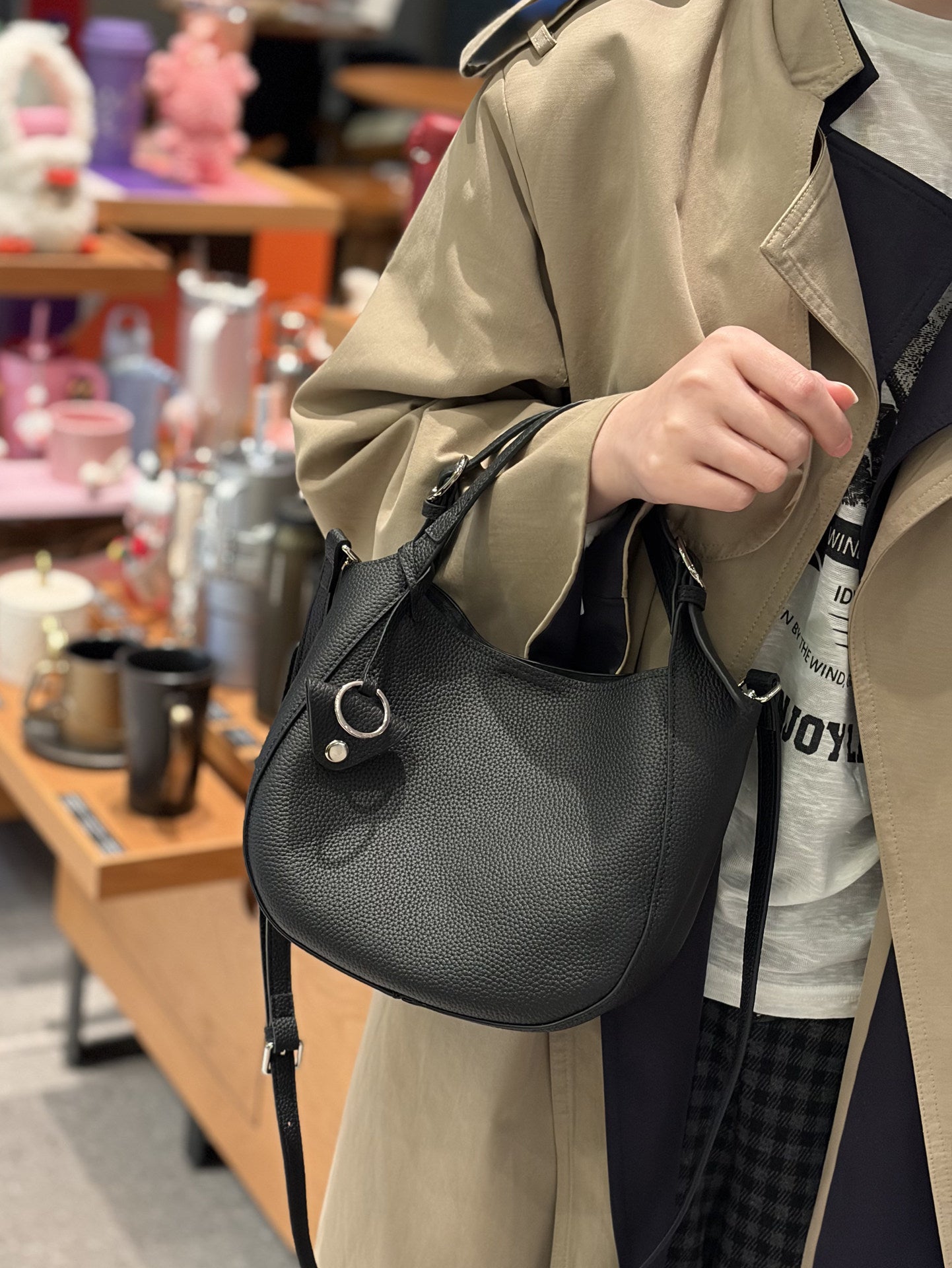 Women's Layer Cowhide Vegetable Basket Design High-grade Genuine Leather Women's Messenger Bag