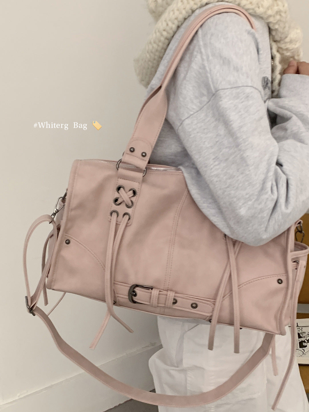 Women's Retro Portable Motorcycle Simple Pillow High-grade Large Capacity Shoulder Bags