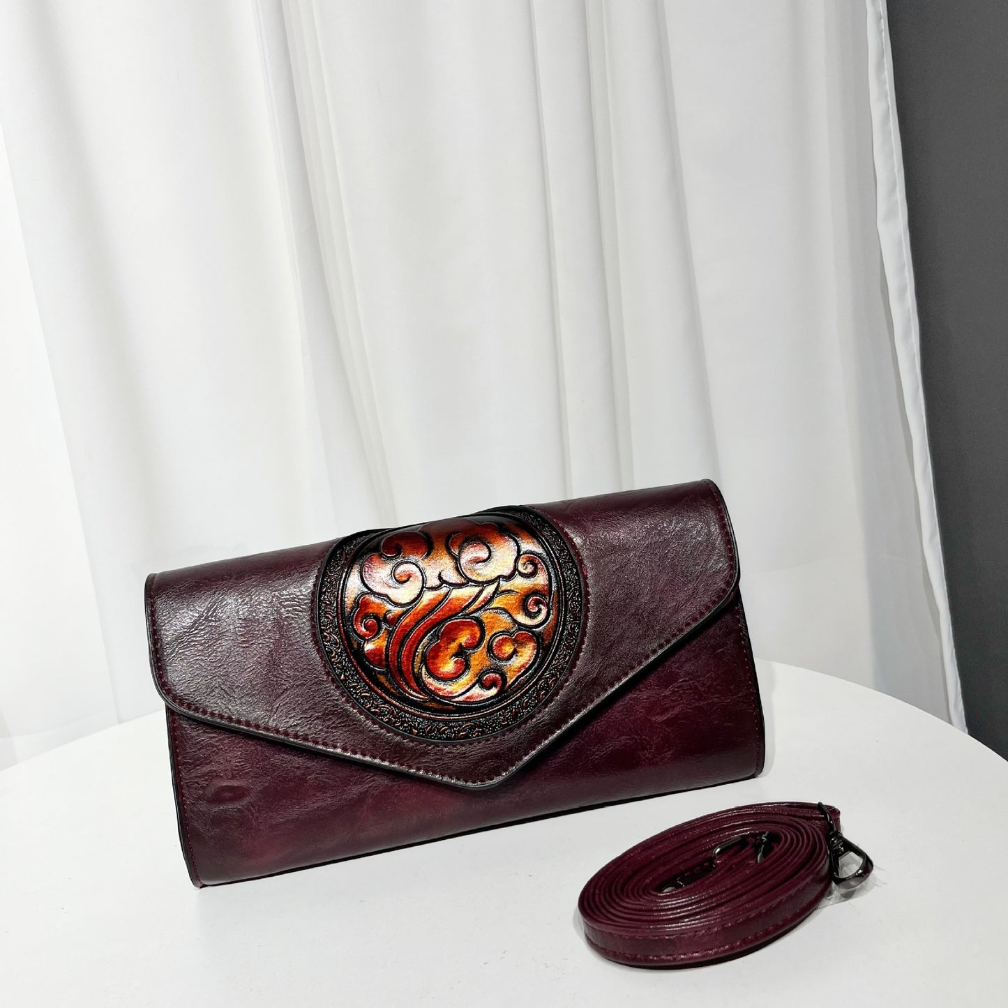 Women's Retro Ethnic Style Leather Carving Design Leisure Bags