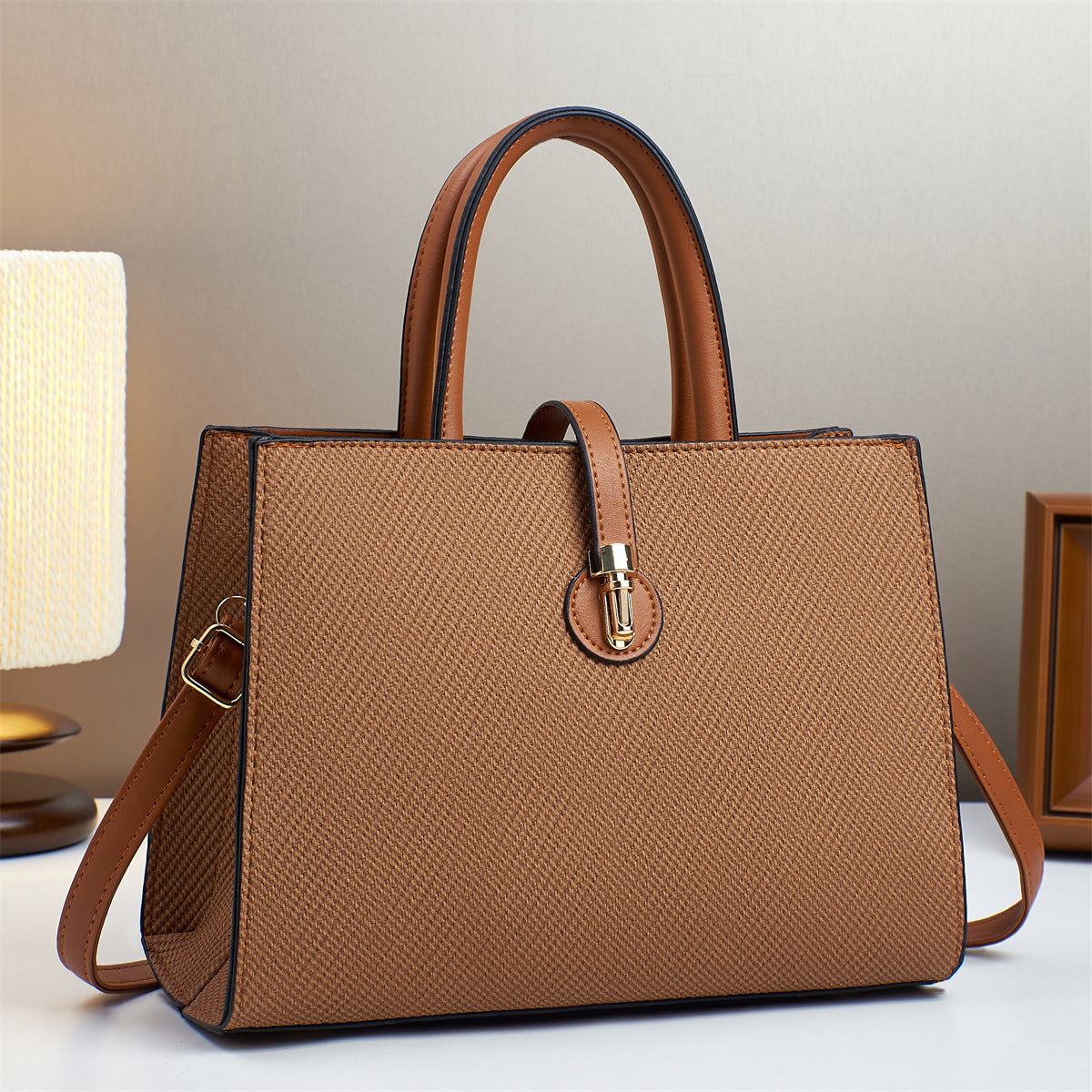 Women's Macaron Fashion Striped Minimalist Wait See Women's Shoulder Bag