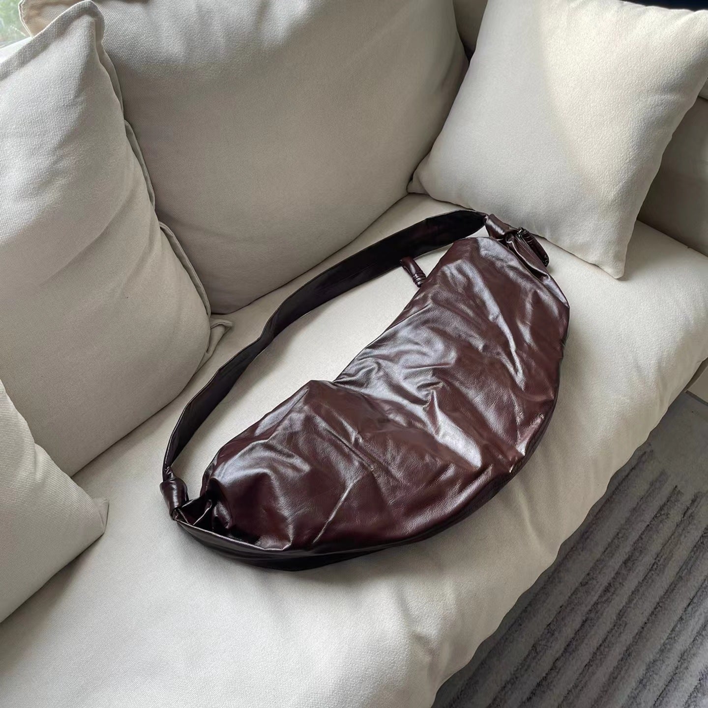 Unisex Cowhide Simple Paper Leather Croissant Women's Messenger Bag