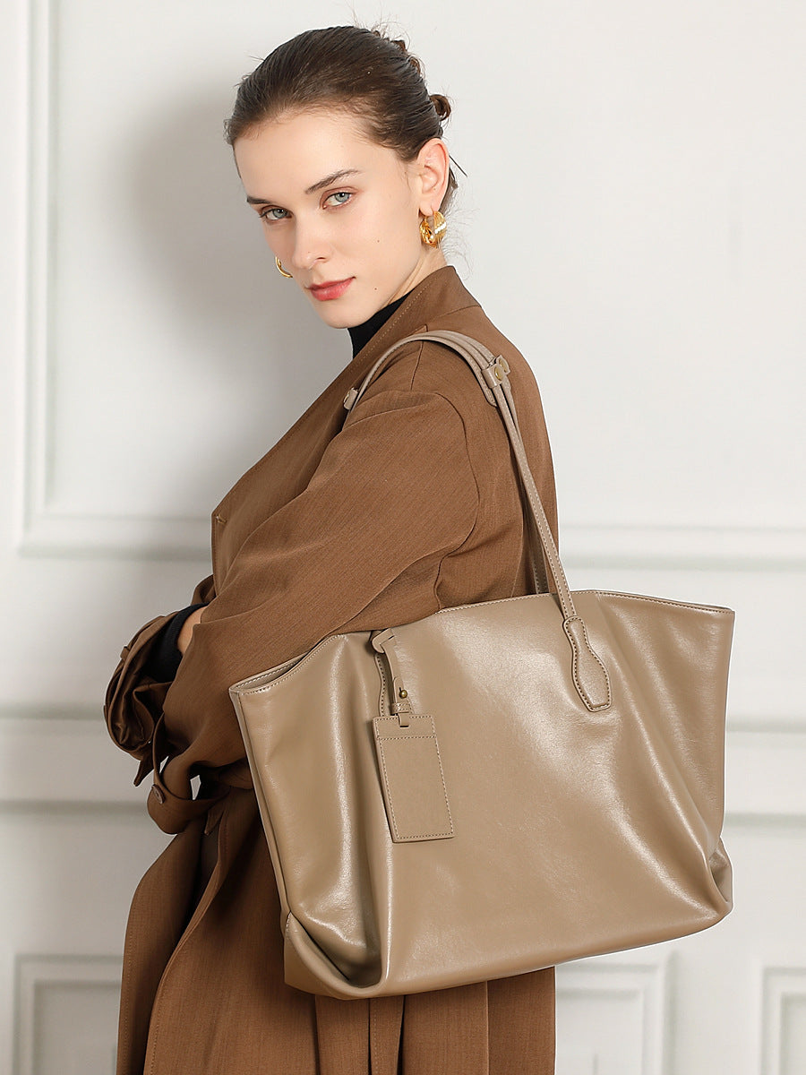 Women's Leather Big Large Capacity Top Layer Vegetable Women's Shoulder Bag