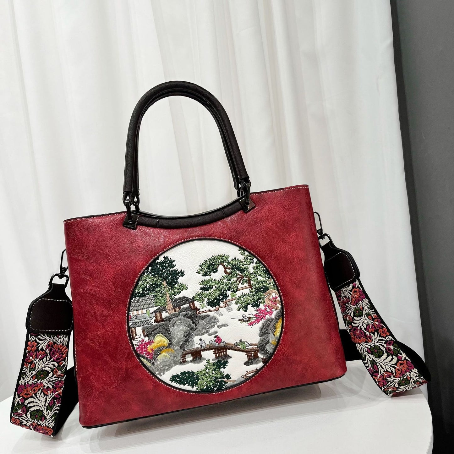 Women's Embroidered Chinese Style Cheongsam Ethnic Large Capacity Leisure Bags