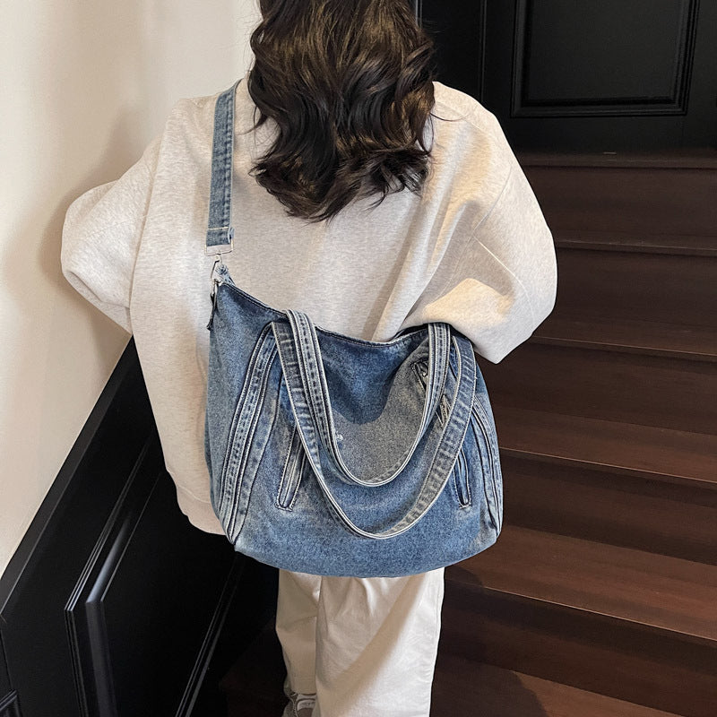 Women's Fashionable Camp Simple Large Capacity Women's Messenger Bag