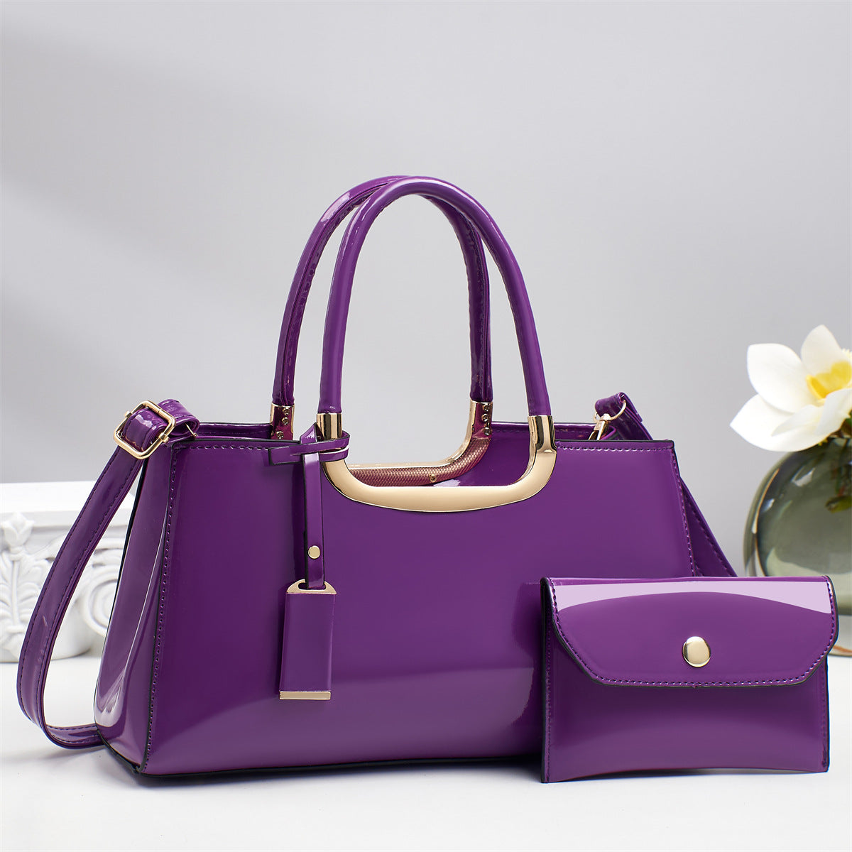 Women's Large Capacity Textured Bright Leather Light Women's Handbag