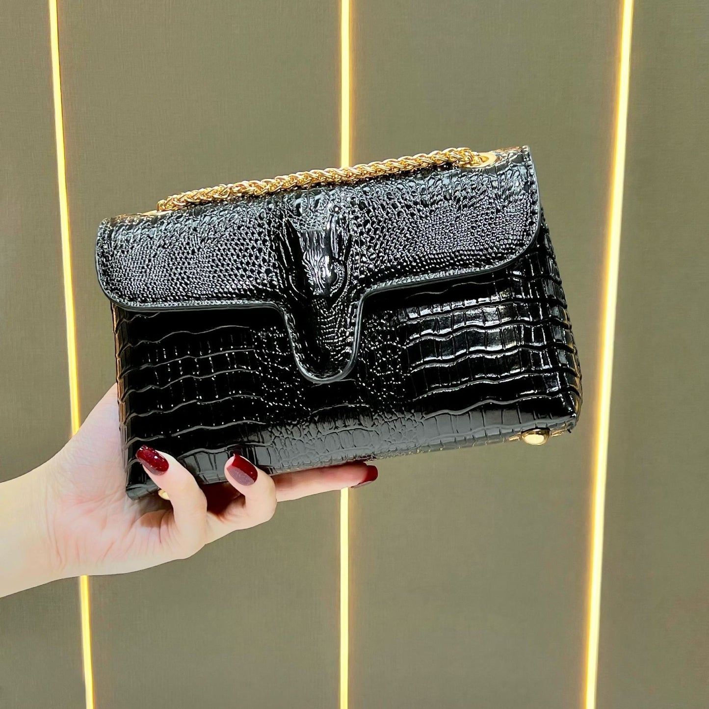 Light Luxury Underarm Banquet Chain Clutch Dinner Bag