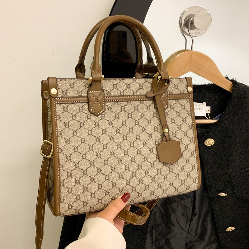 Women's Niche Big Fashion Chain Sense Large Bags