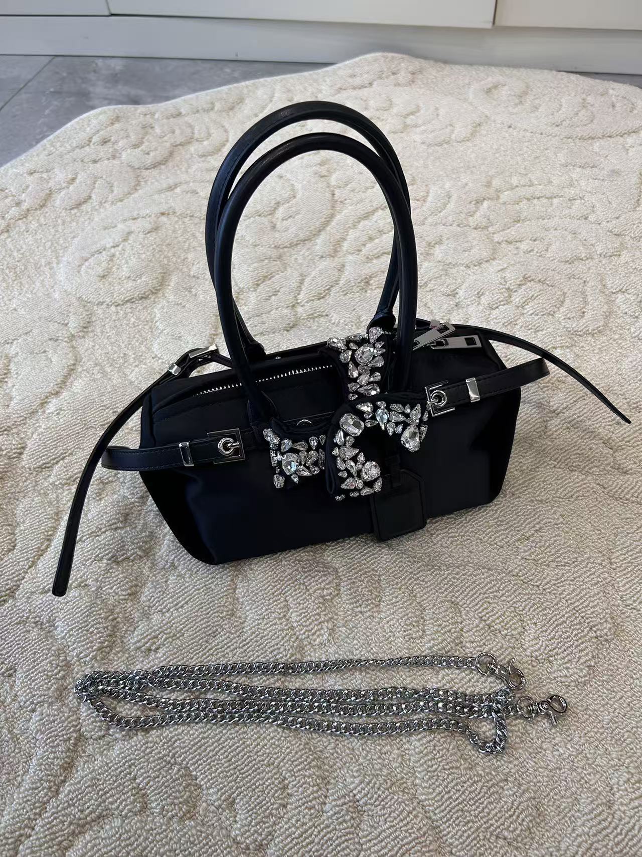 Women's Nylon Sweet Cute Bow Leather Handbags