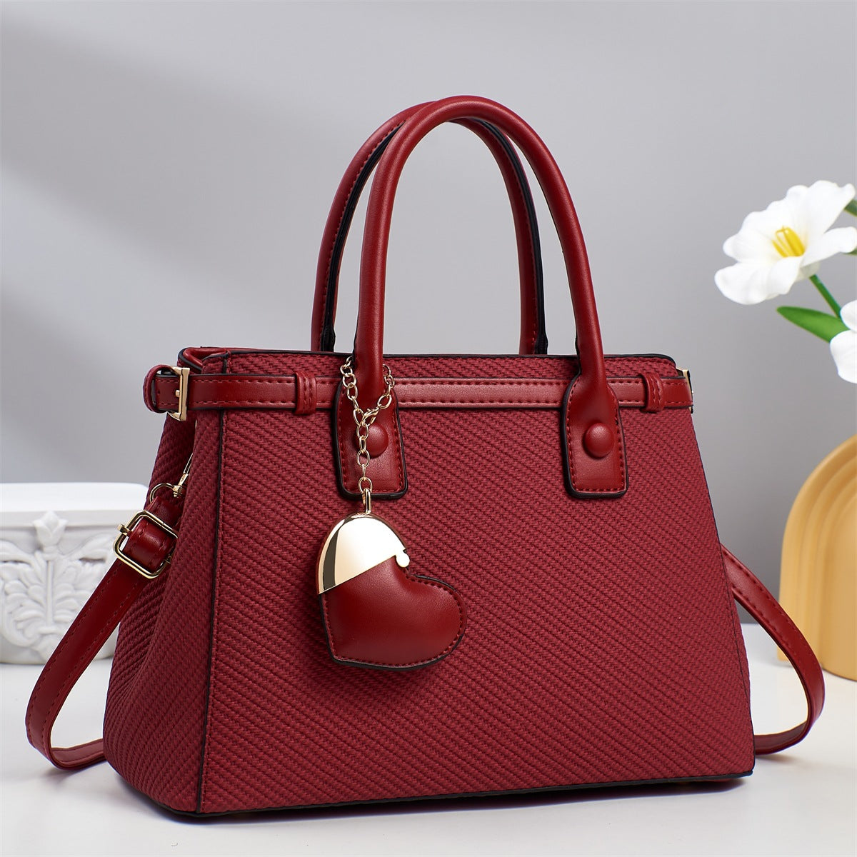 Women's Classic Popular Fashionable Trend Western Style High-grade Large Capacity Women's Handbag