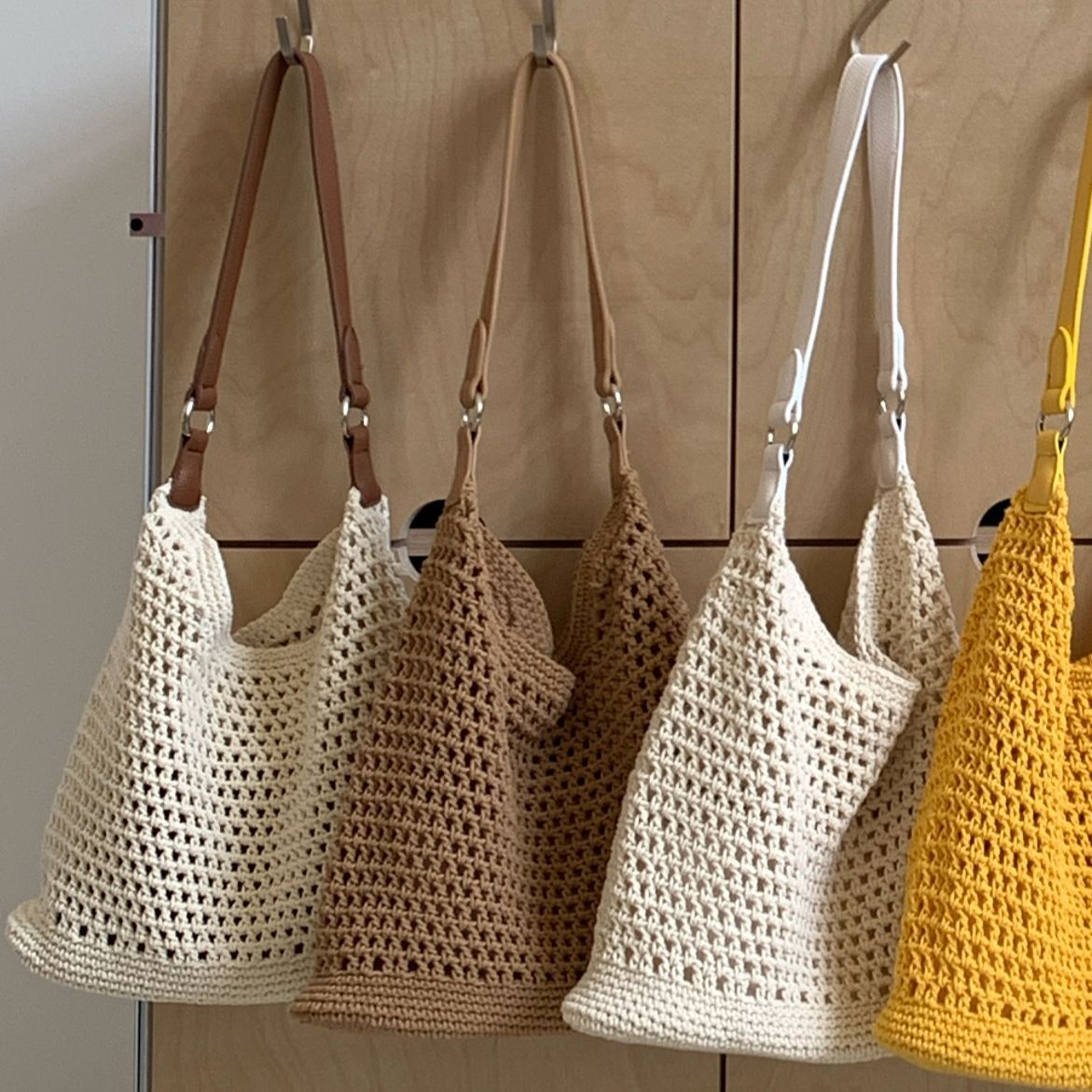Women's Relaxed Korean Style Straw Vacation Large Capacity Bags