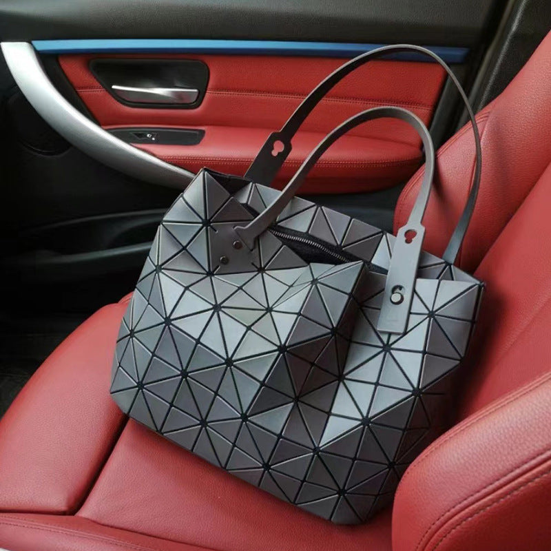 Women's Spring Rock Geometric Rhombus Fashion Large Capacity Frosted Women's Shoulder Bag