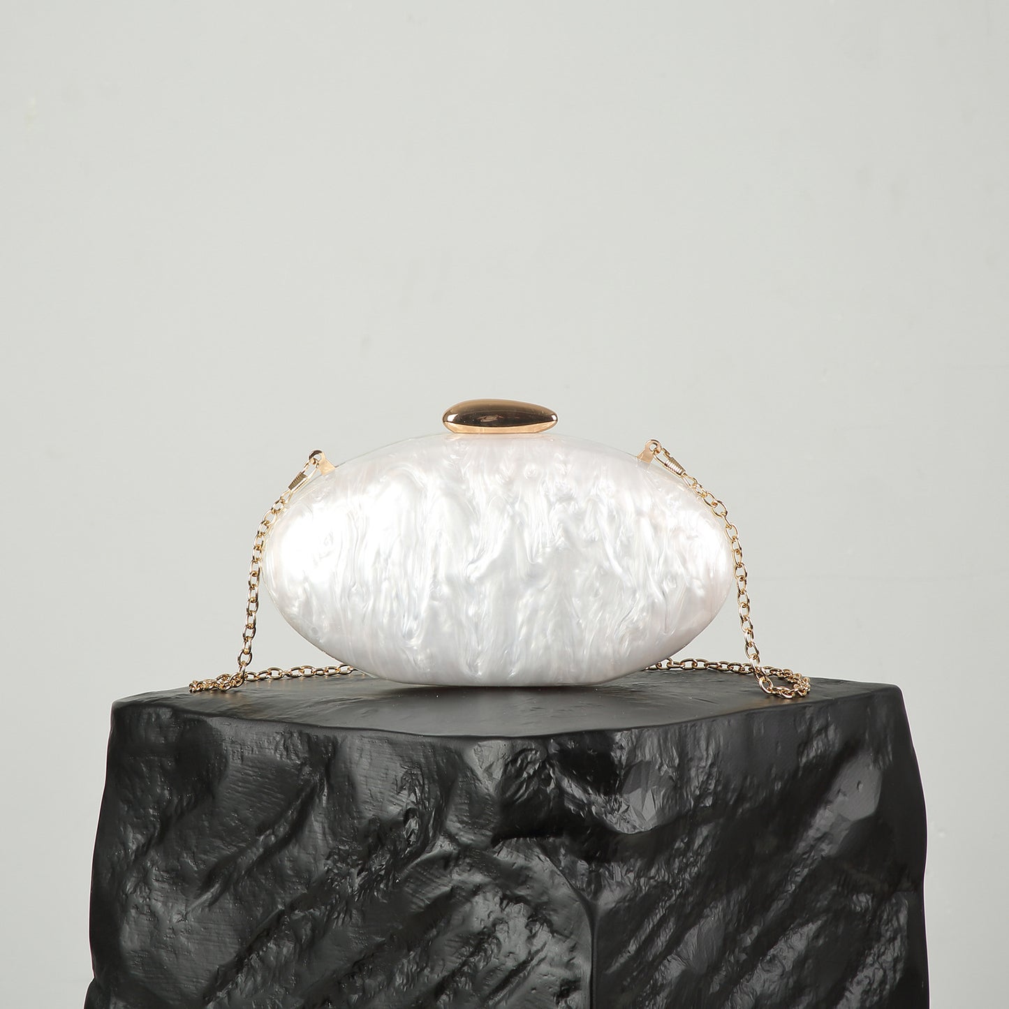 Women's Oval Shell Goose Egg Acrylic Fashion Dinner Bag