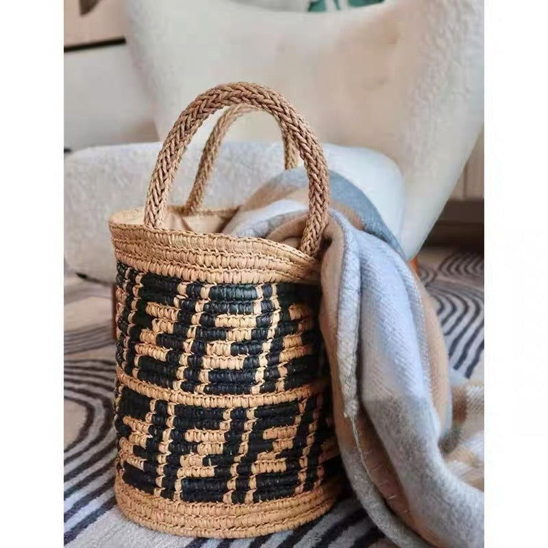 Women's Sense Straw Niche Ethnic Style Handmade Drawstring Woven Fashion Women's Shoulder Bag
