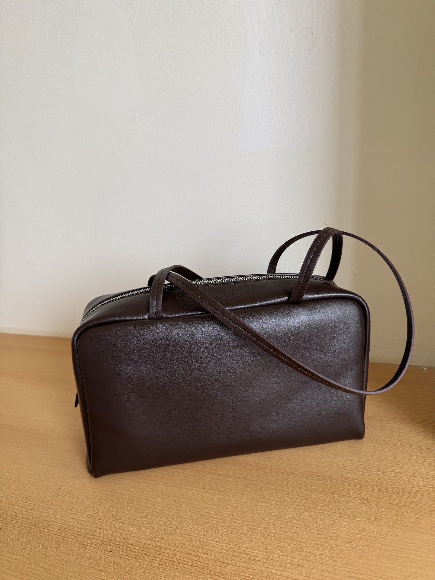Simple Style Large Capacity Portable Bowling Sheepskin Women's Shoulder Bag