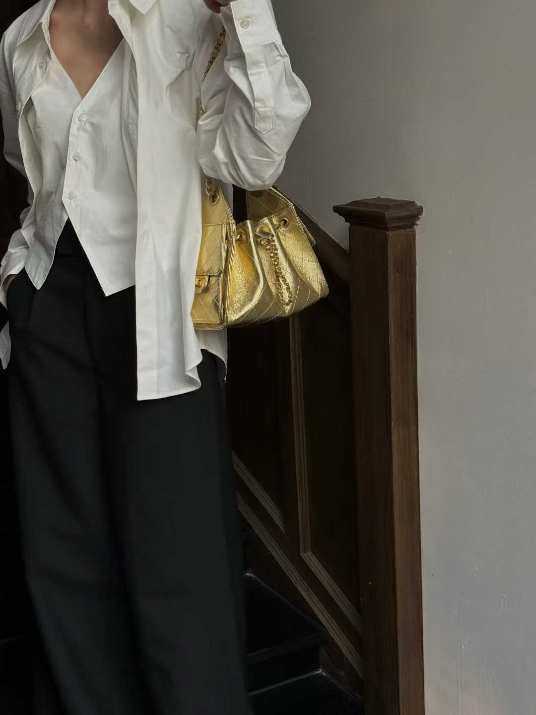 Genuine Leather Classic Style Hippie Underarm Gilded Sier Women's Shoulder Bag