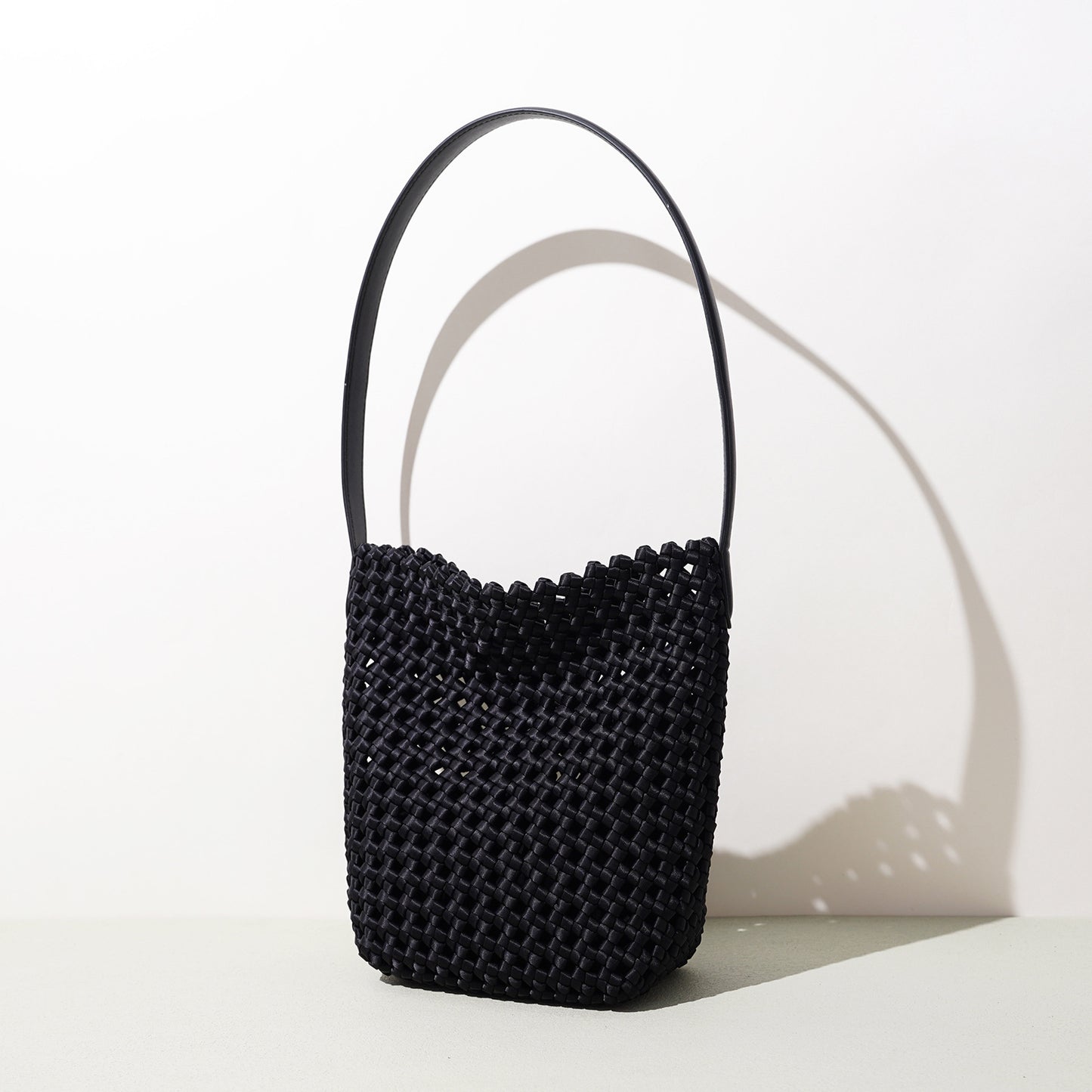 Handmade Woven Large Capacity Hollow Urban Simple Easy Women's Shoulder Bag