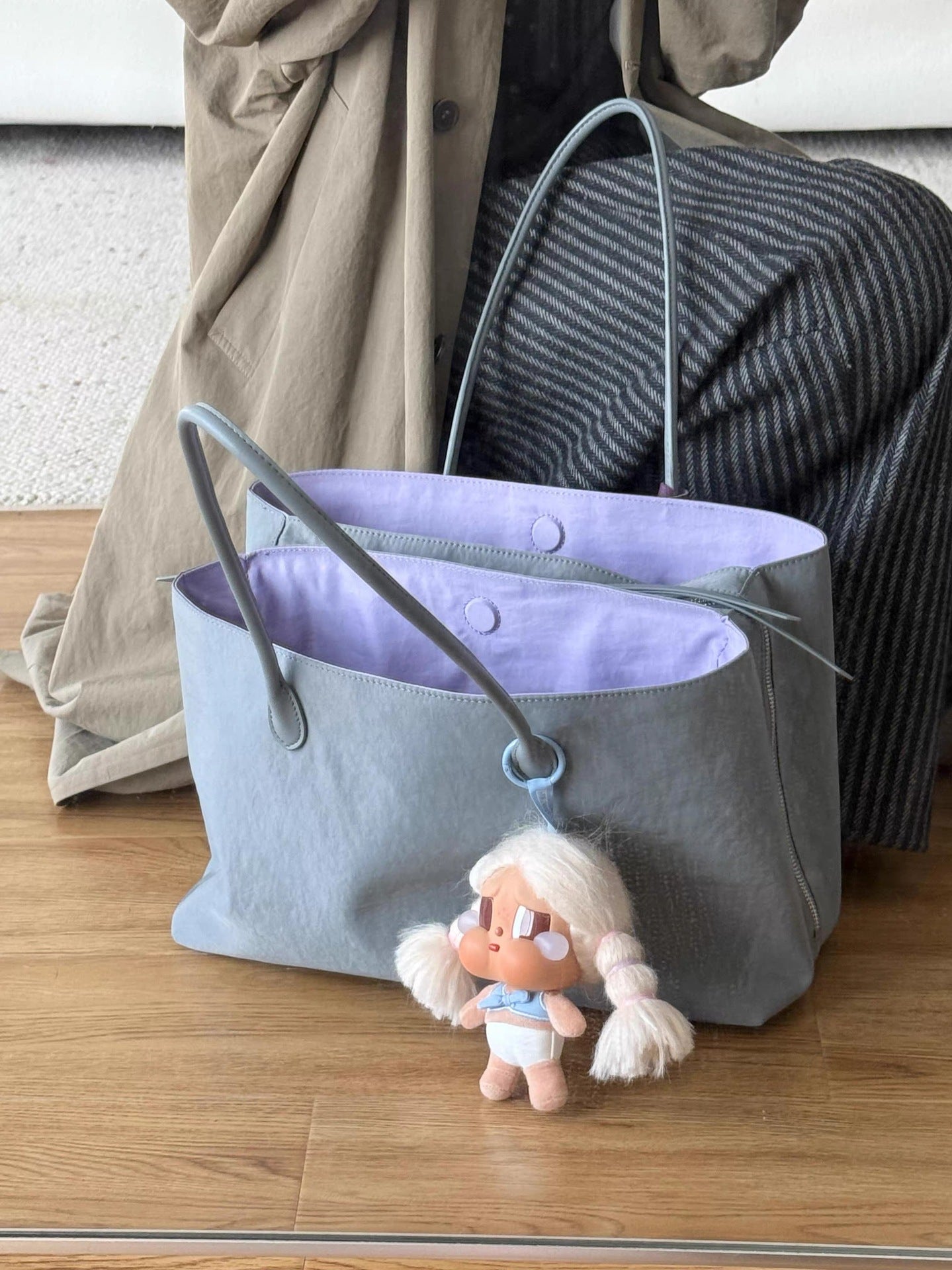 Large Capacity Commuter Korean Style Gray Yellow Contrast Color Tote Bags
