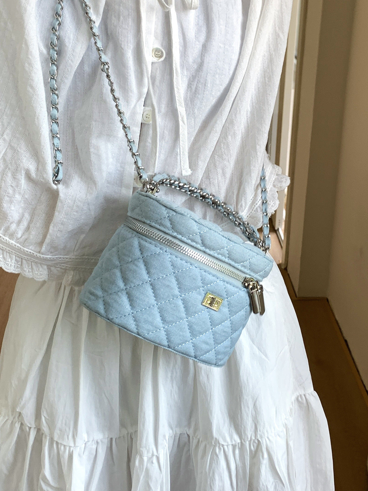 Women's Exquisite Niche Denim Fashion Rhombus Chain Super Popular Portable Small Square Bag