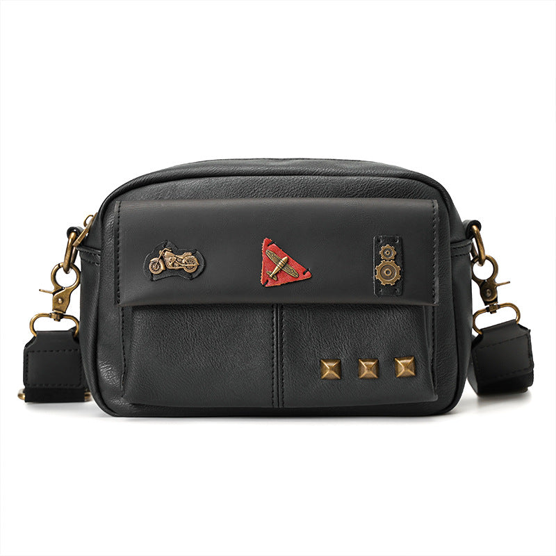 Men's Fashion Horizontal Personality Badge Rivet Shoulder Bags