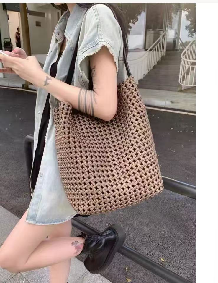 Authentic Leather Hollow Out Hand Holding High-grade Large Capacity Mother Women's Shoulder Bag
