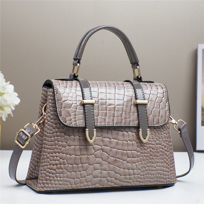 Comfortable Women's Crocodile Pattern Bright Leather Women's Shoulder Bag