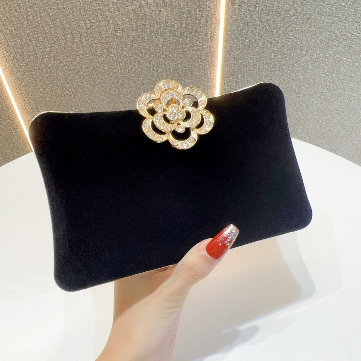 Women's Veet Diamonds Clutch Banquet Wedding Clothes Bags