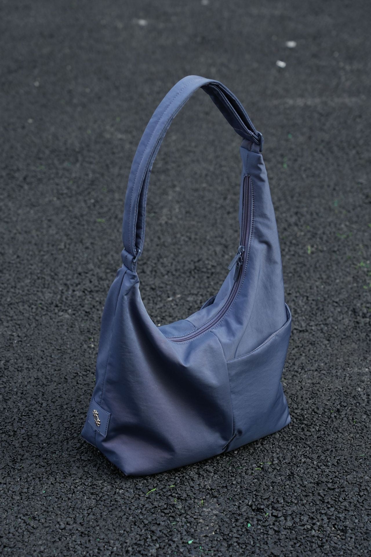 Singapore Fashion Nylon Large Capacity Commuter Women's Shoulder Bag