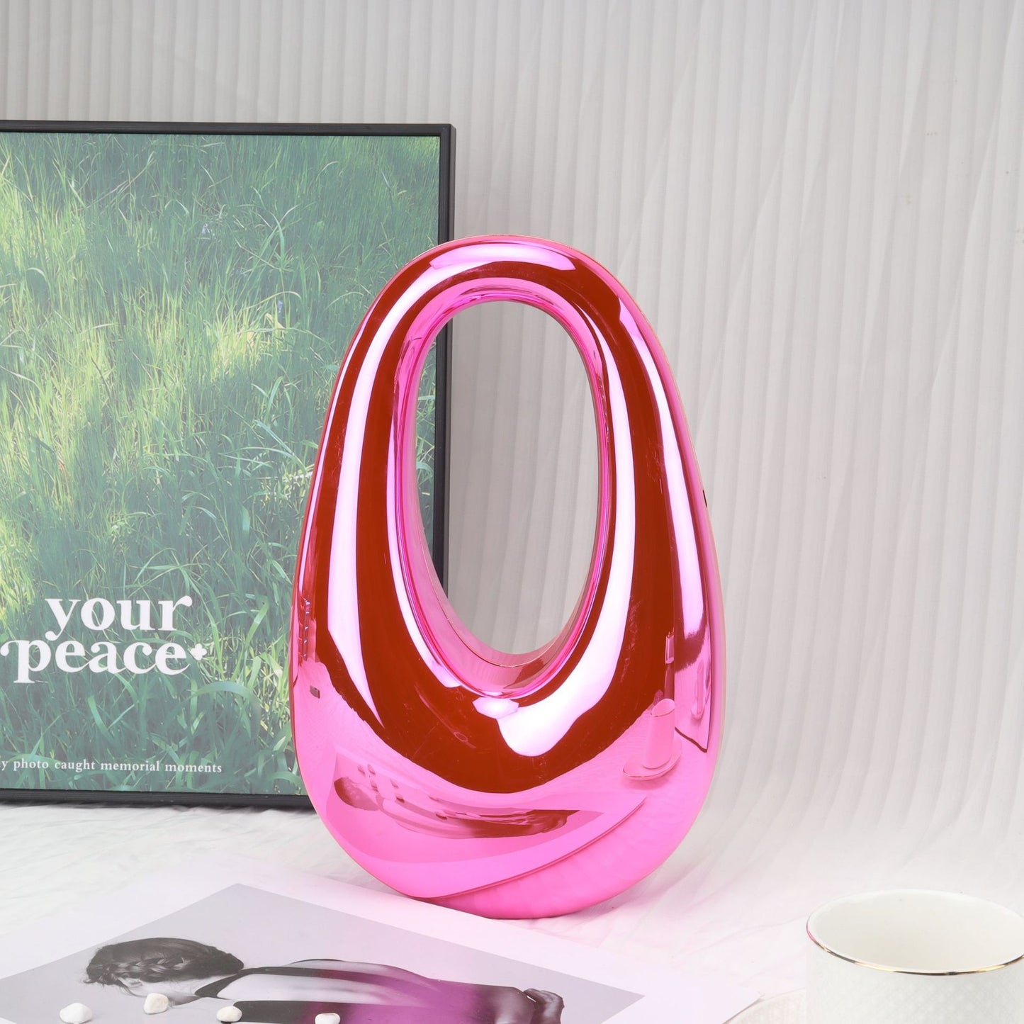 Underarm Oval Hardshell Banquet Metal Chain Dinner Bag