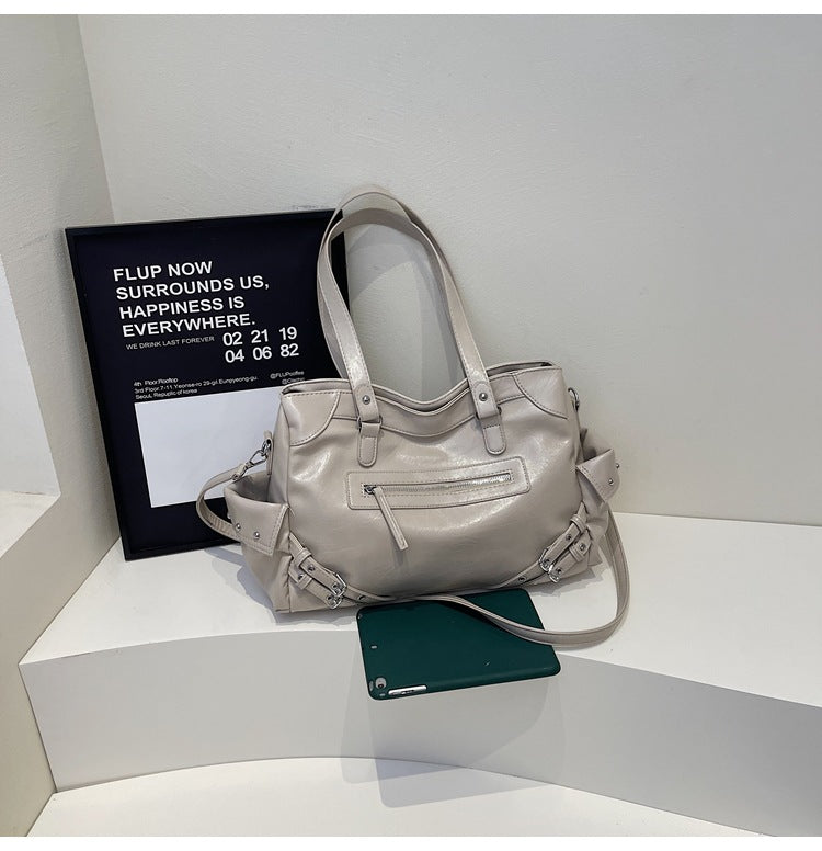 Women's Style Retro Motorcycle High-grade Large Capacity Women's Shoulder Bag