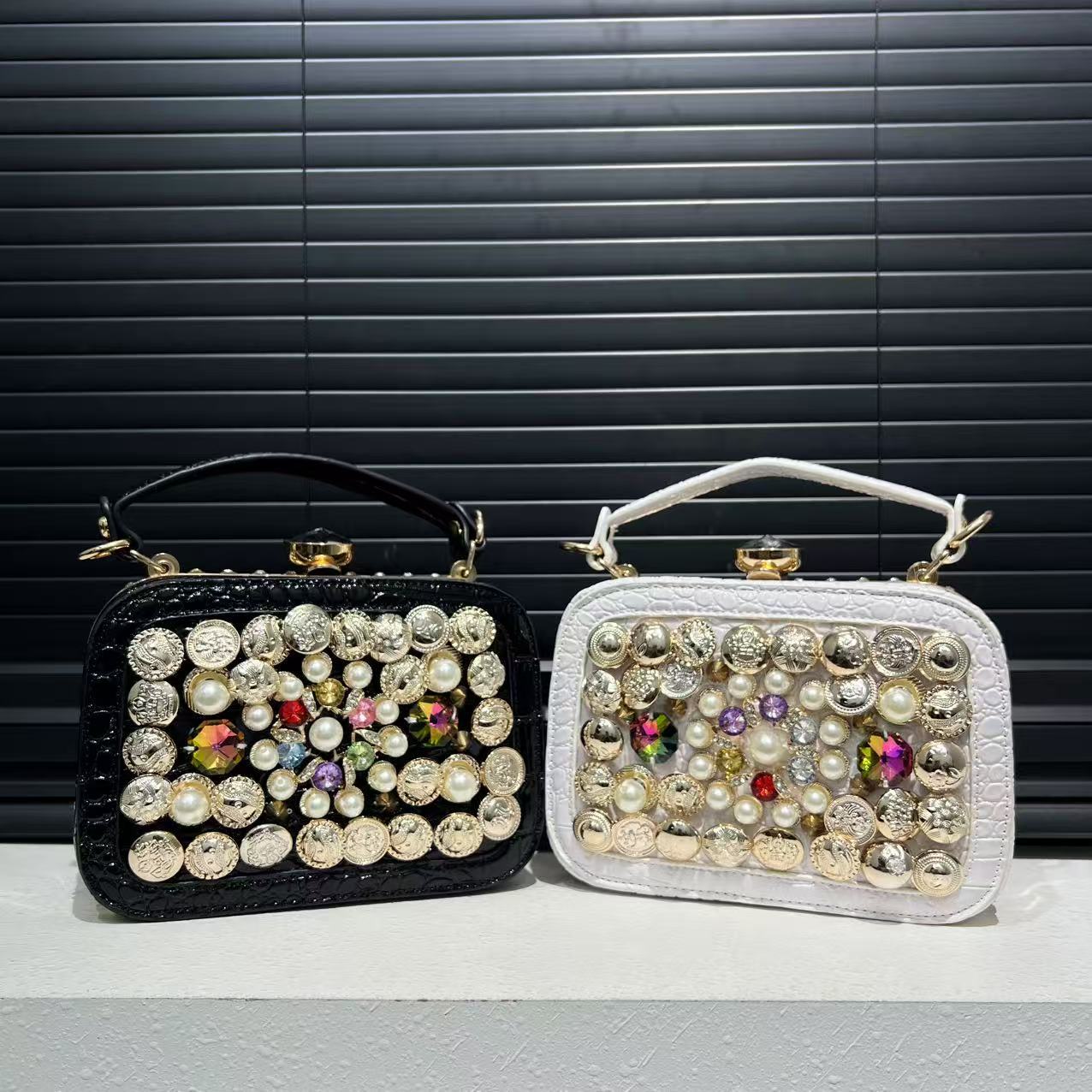 Women's Fashionable Elegant Pearl Diamond Decorations Dinner Women's Handbag